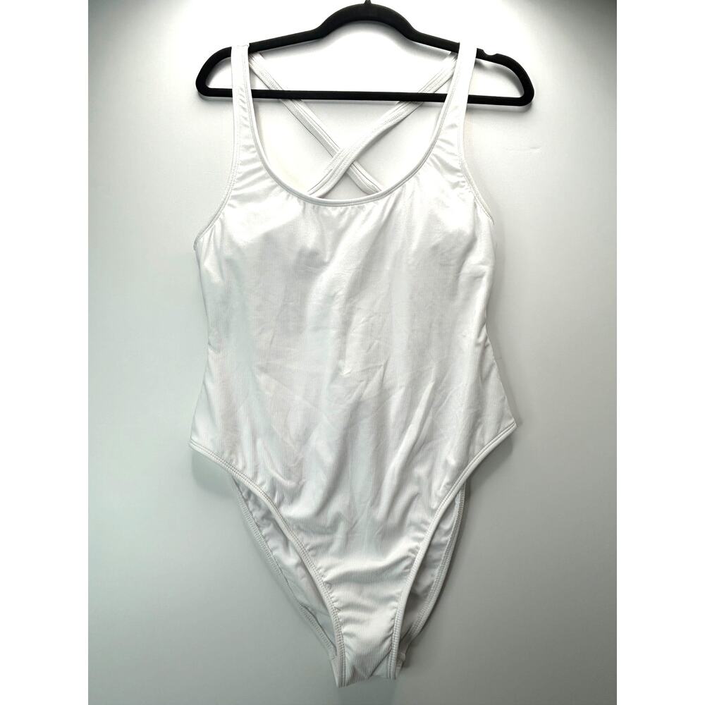 Xhilaration Ribbed One Piece Swimsuit White Shelf Bra Women's XL NWT